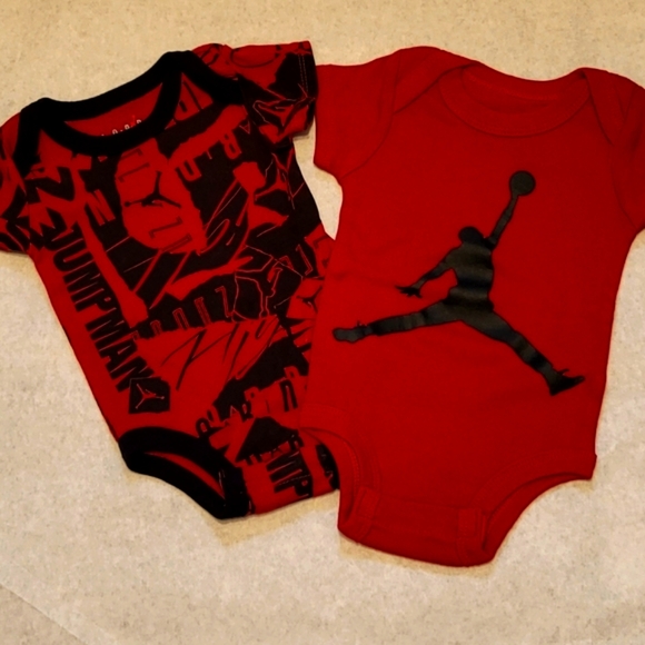 Set of two Air Jordan short sleeved onesies/bodysuits - Picture 1 of 5